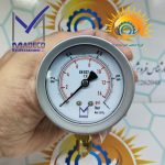 صفحه ۶۳ میلی‌متری عقربه‌ای پرشر گیج ۰ تا ۱ بار مدکو مدل PI52T4 نمای روبرو در دست