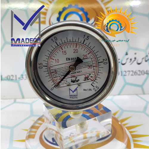 گیج فشار صفحه ۶ سانت ۲.۵ بار مدکو مدل PI52T4 در حالت ایستاده روی استند نمایشگاهی